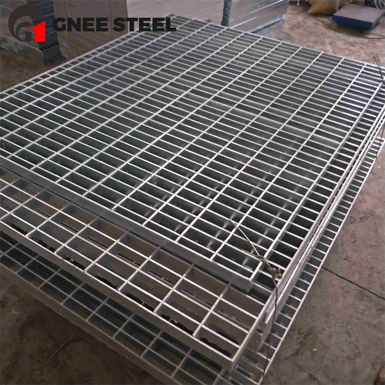 Schodiště kovové mřížky